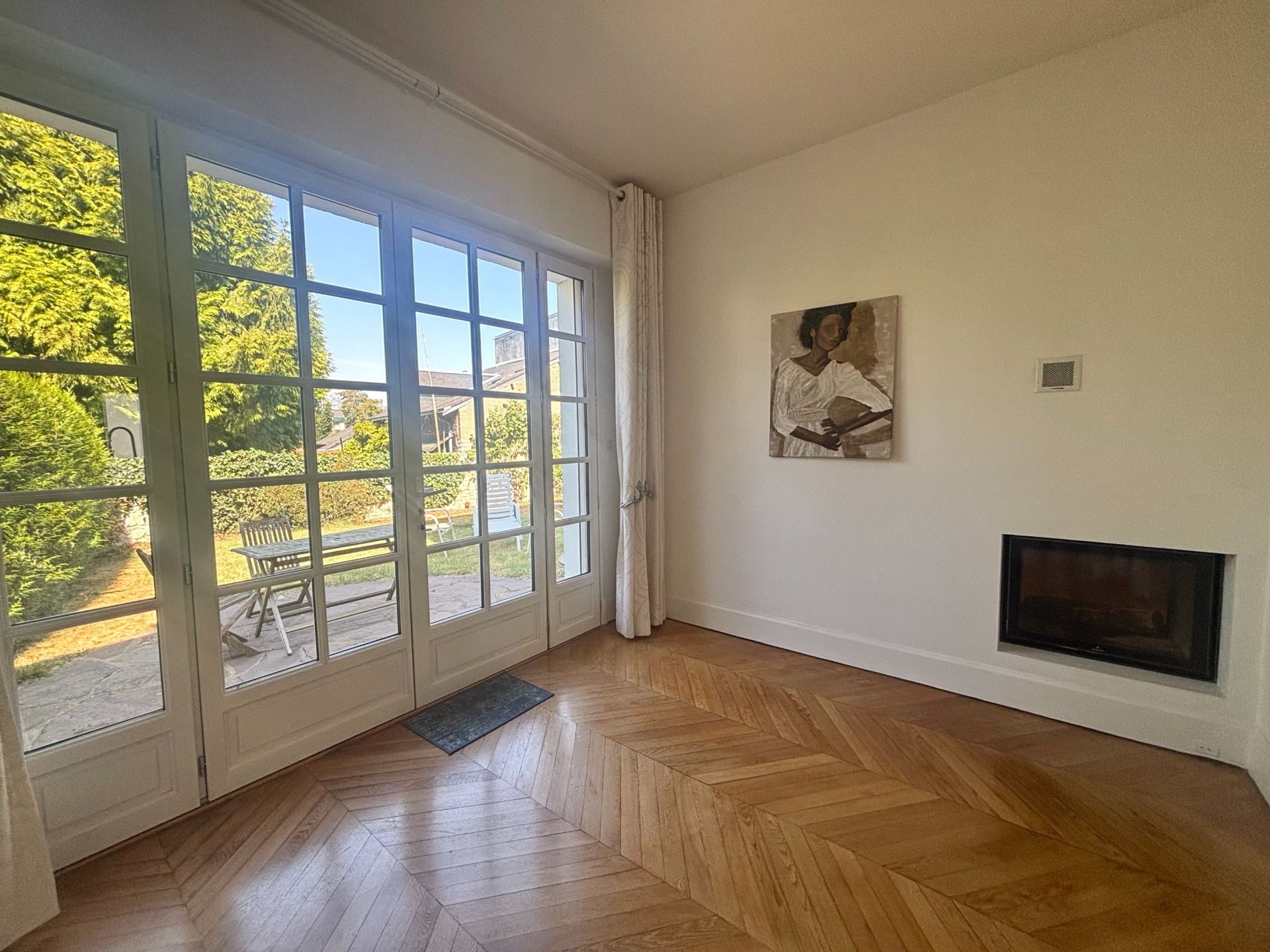 luxury house 9 Rooms for sale on ORLEANS (45000)