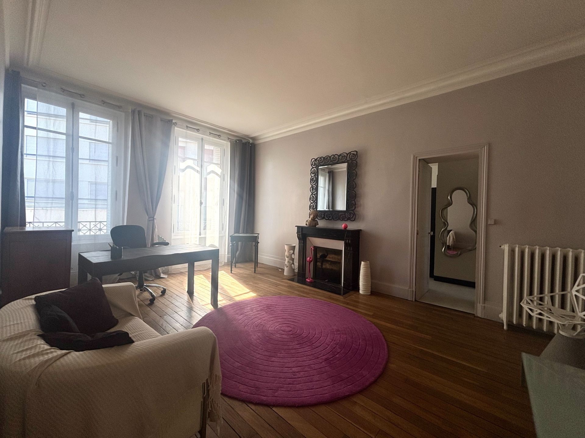 luxury house 9 Rooms for sale on ORLEANS (45000)