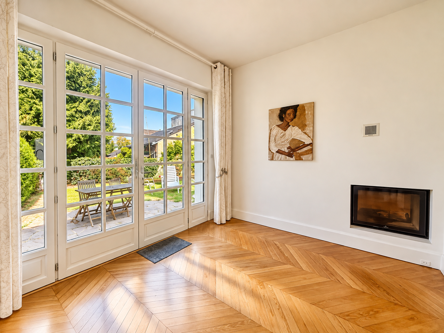 luxury house 9 Rooms for sale on ORLEANS (45000)