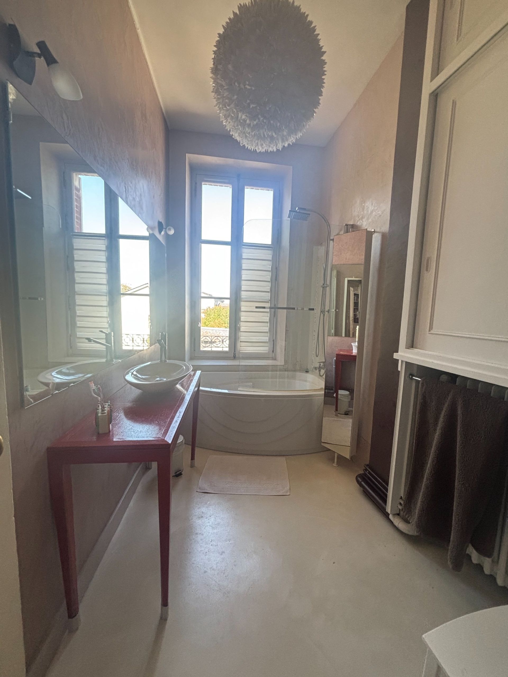 luxury house 9 Rooms for sale on ORLEANS (45000)