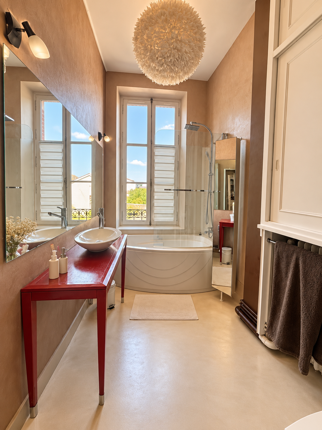 luxury house 9 Rooms for sale on ORLEANS (45000)