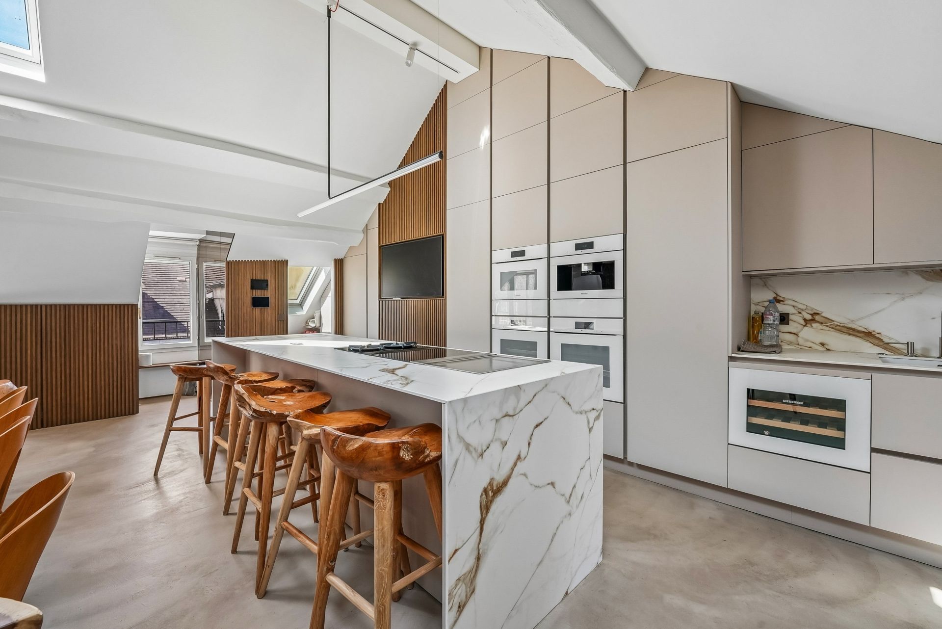 luxury duplex 9 Rooms for sale on PARIS (75003)
