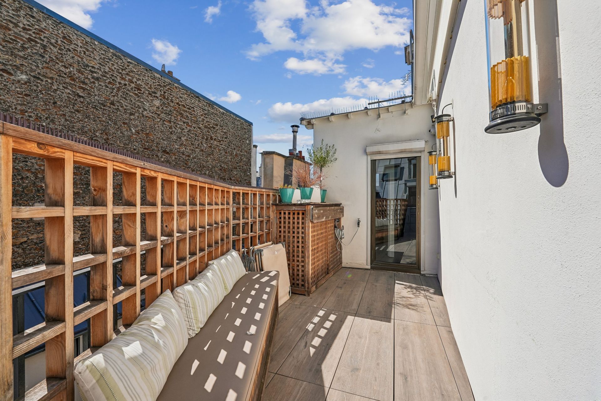 luxury duplex 9 Rooms for sale on PARIS (75003)