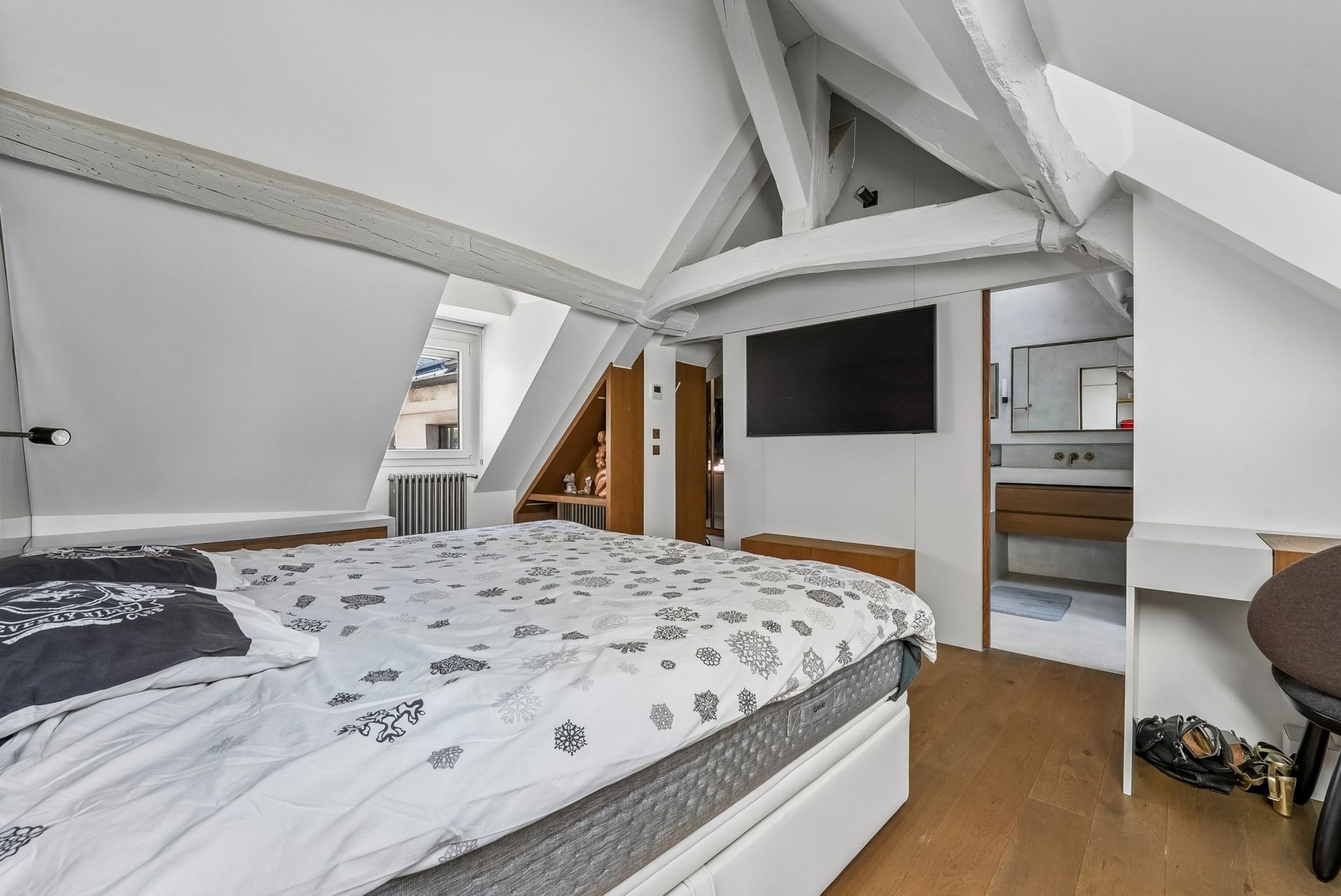 luxury duplex 9 Rooms for sale on PARIS (75003)