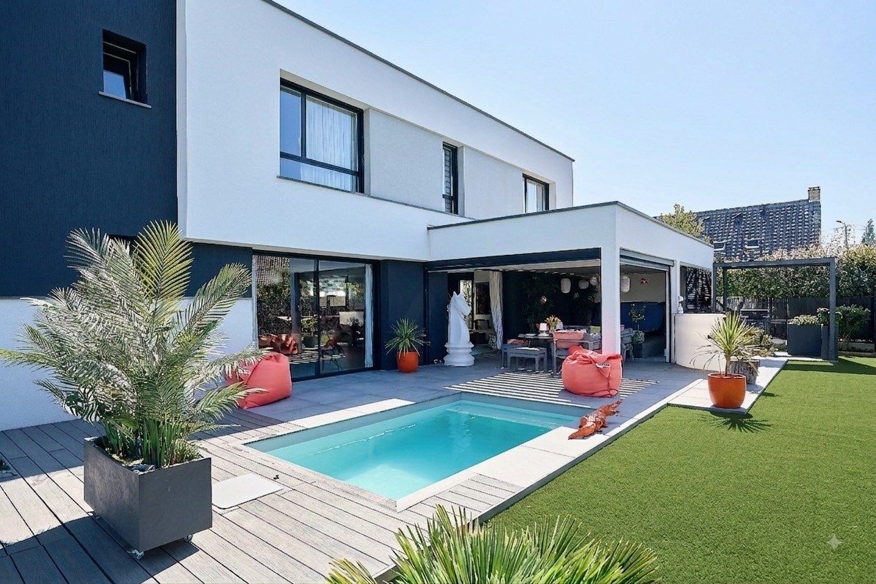 luxury house 6 Rooms for sale on TEMPLEUVE EN PEVELE (59242)