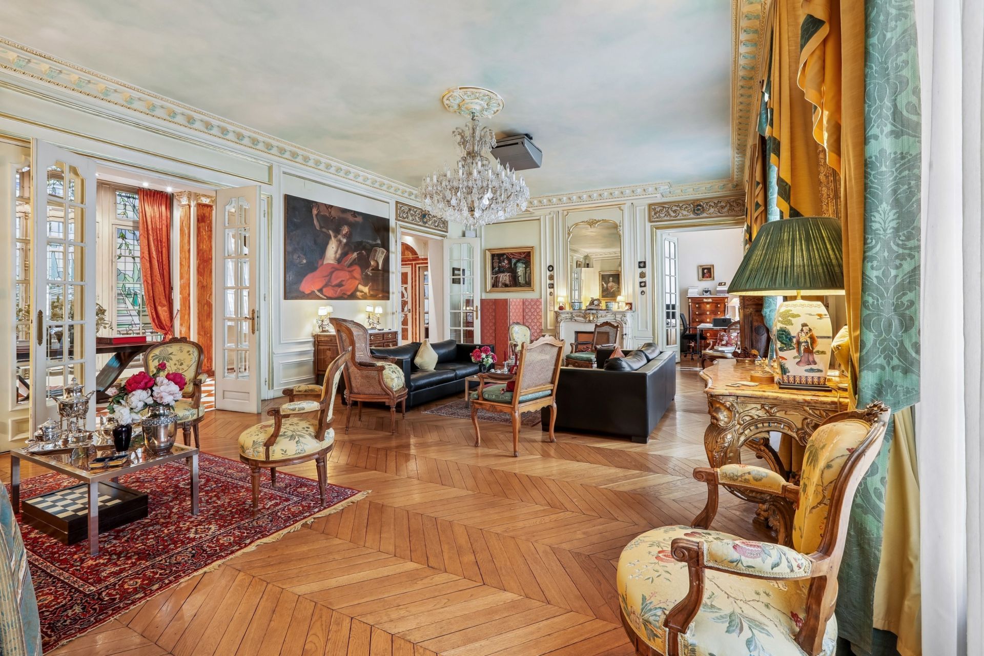 luxury apartment 6 Rooms for sale on PARIS (75116)