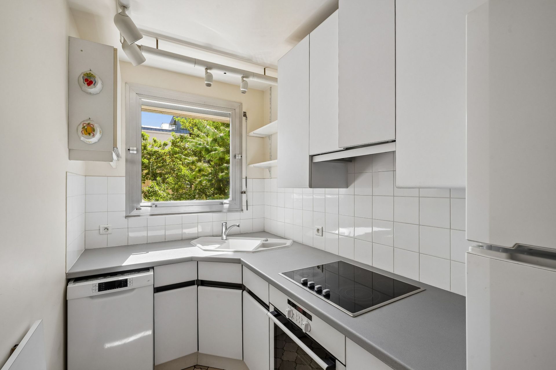 luxury apartment 3 Rooms for sale on PARIS (75116)