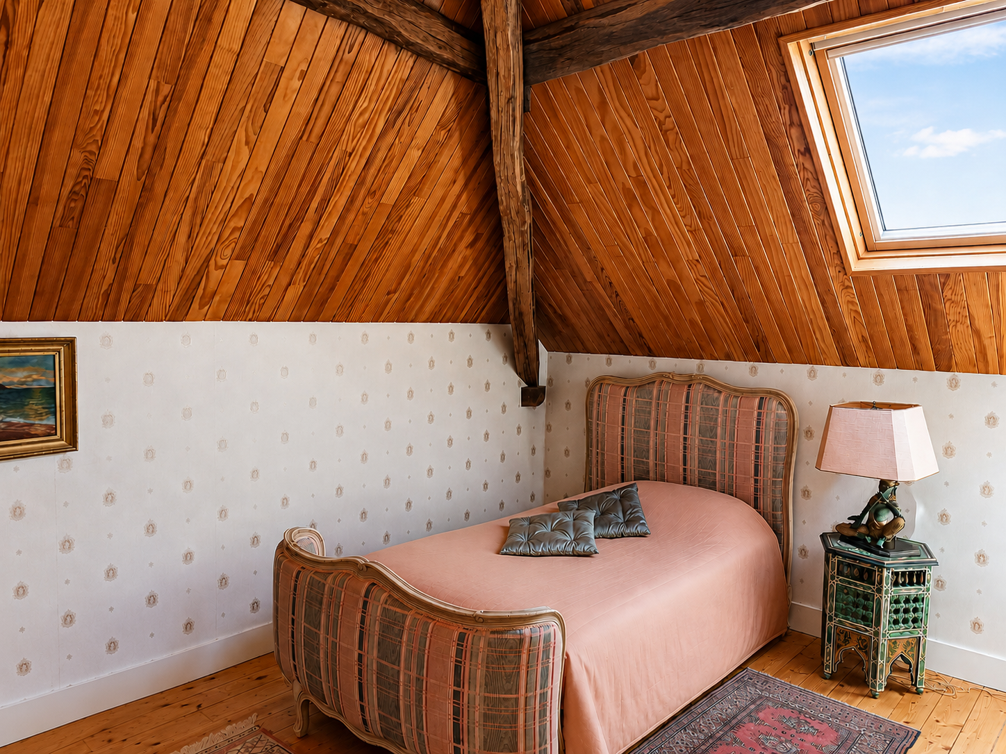 luxury house 10 Rooms for sale on VEUZAIN SUR LOIRE (41150)