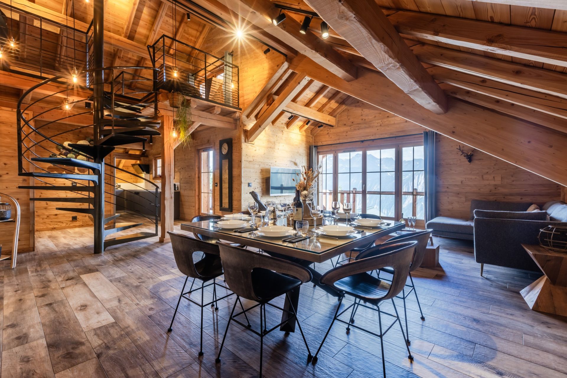 luxury chalet 18 Rooms for sale on VILLARD RECULAS (38114)
