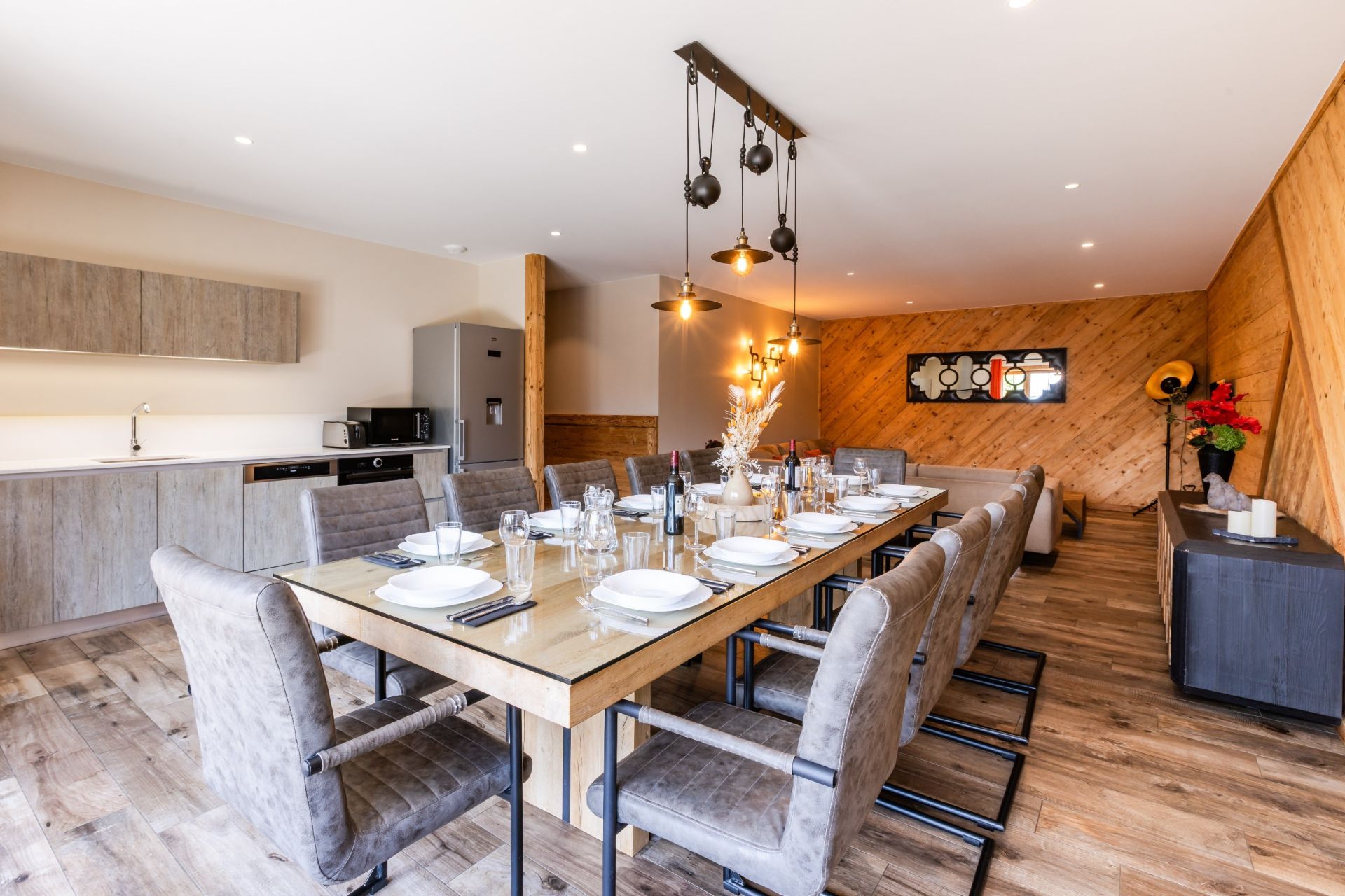 luxury chalet 18 Rooms for sale on VILLARD RECULAS (38114)