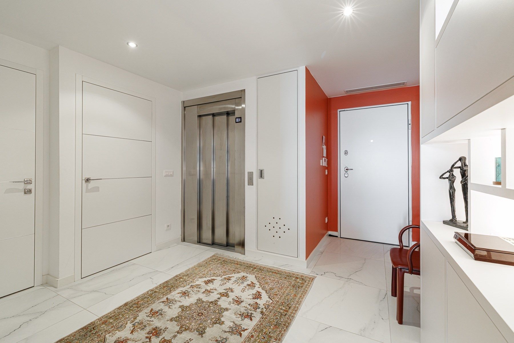luxury apartment 6 Rooms for sale on NICE (06000)