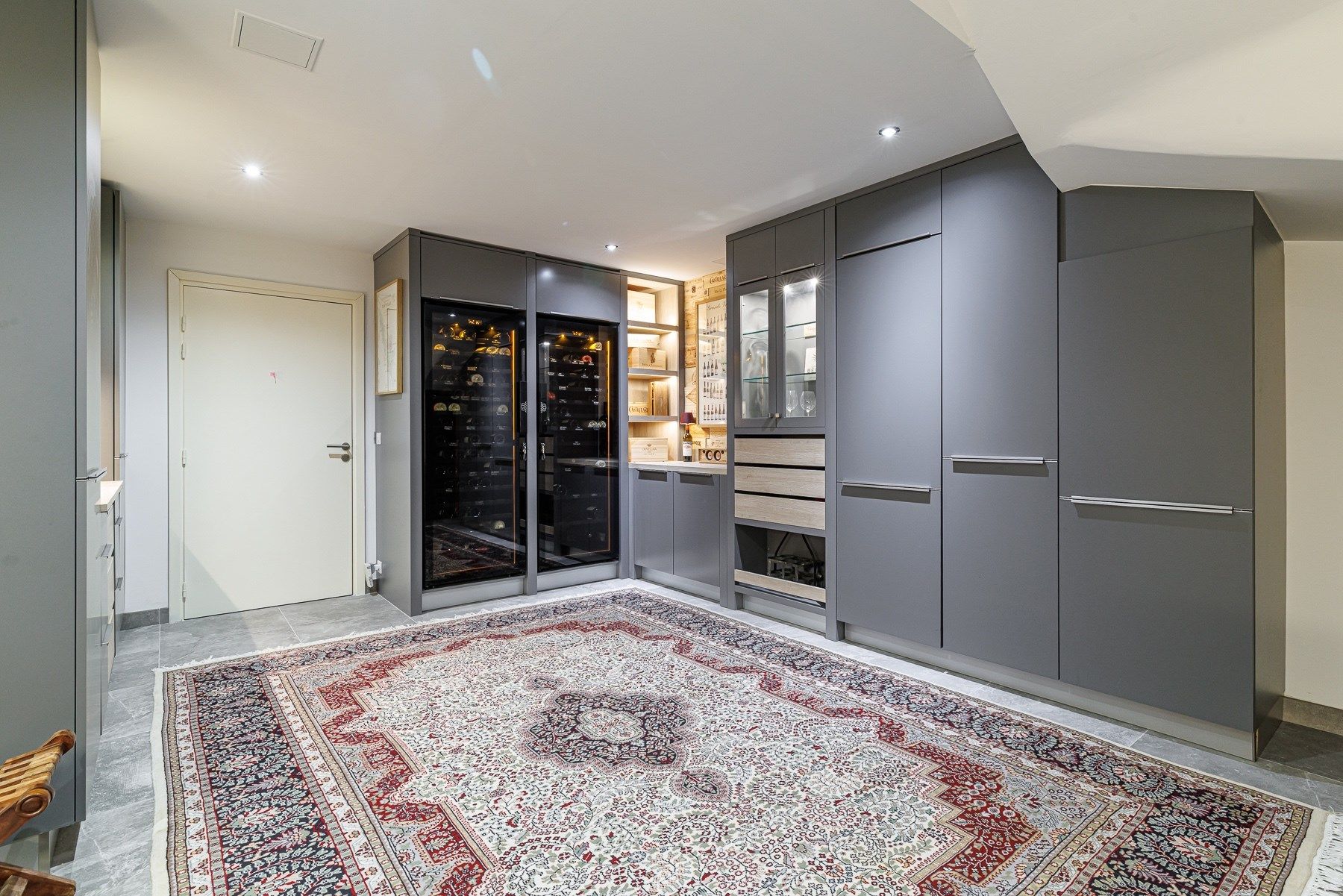 luxury apartment 6 Rooms for sale on NICE (06000)