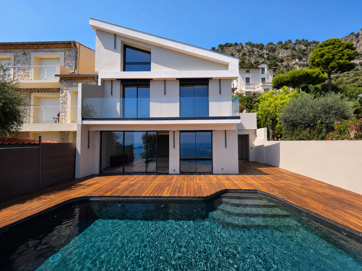 maison contemporaine 4 Pièces en vente sur BEAULIEU SUR MER (06310)