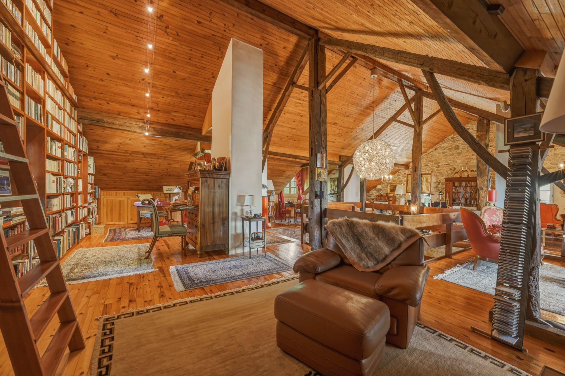 maison de luxe 9 Pièces en vente sur CRANVES SALES (74380)