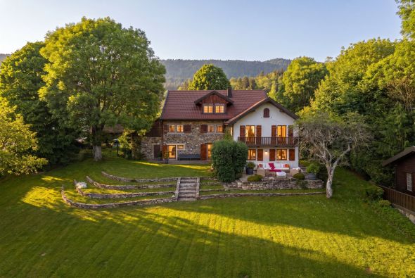 Vente Maison de luxe Cranves-Sales 9&nbsp;Pièces 394&nbsp;m²