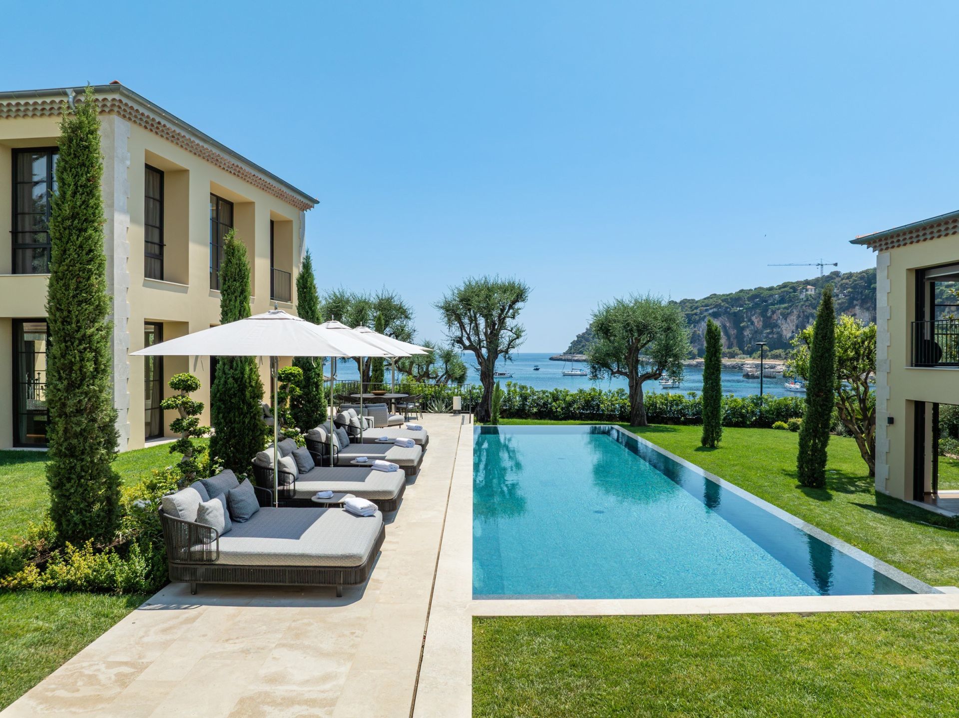 contemporary house 12 Rooms for sale on ST JEAN CAP FERRAT (06230)