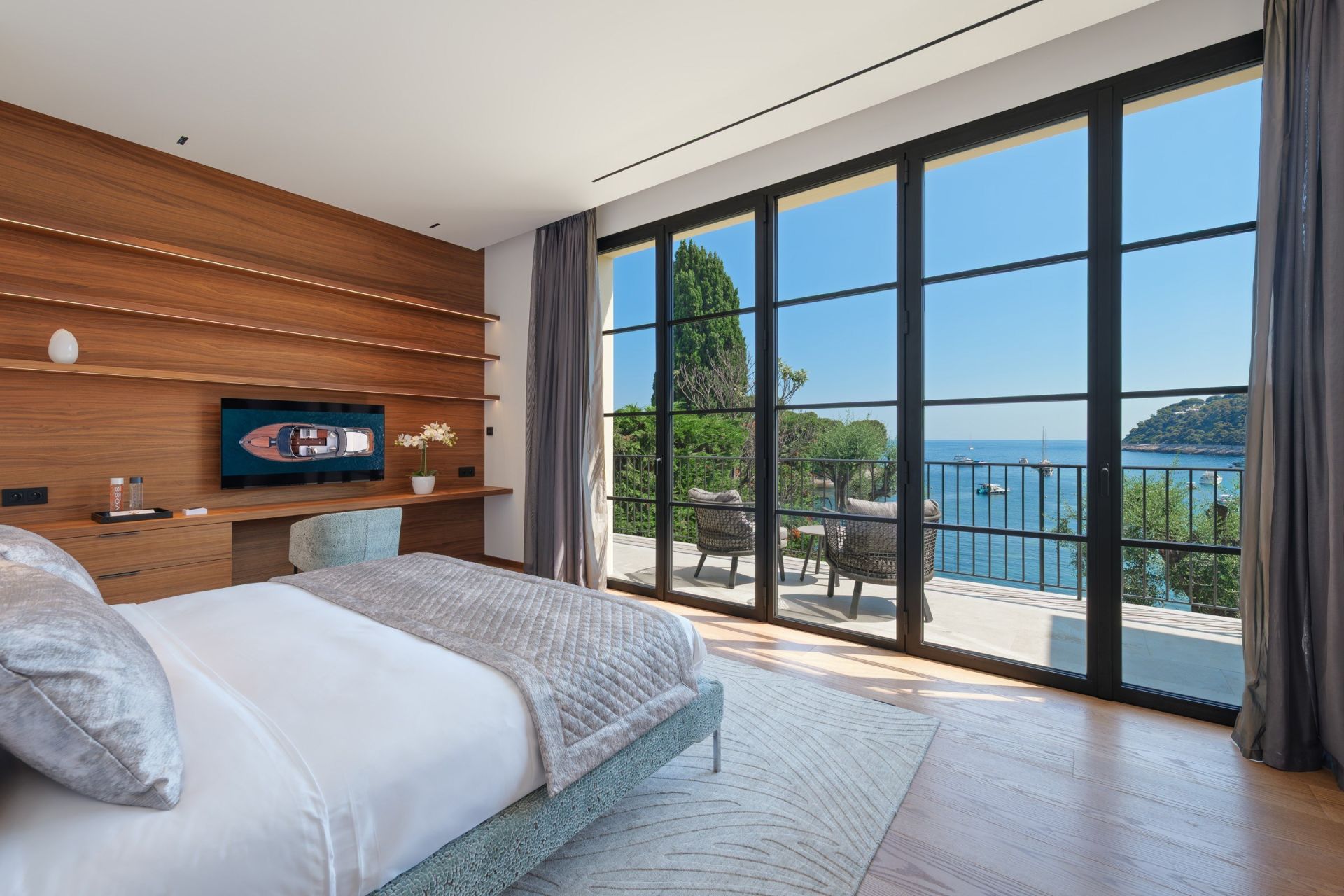 contemporary house 12 Rooms for sale on ST JEAN CAP FERRAT (06230)
