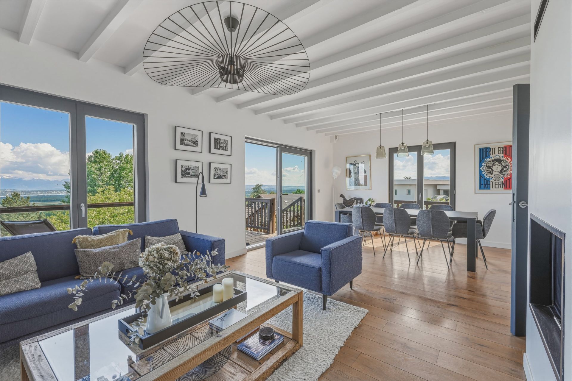 luxury house 8 Rooms for sale on GRILLY (01220)