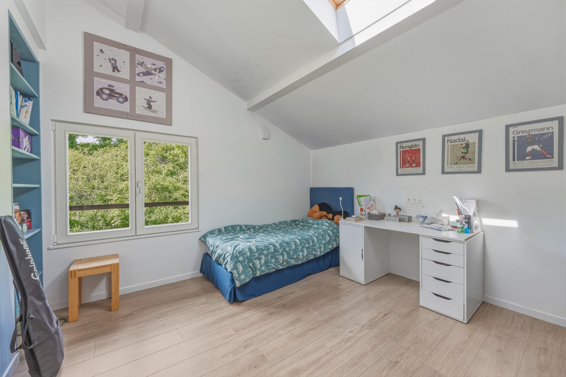luxury house 8 Rooms for sale on GRILLY (01220)