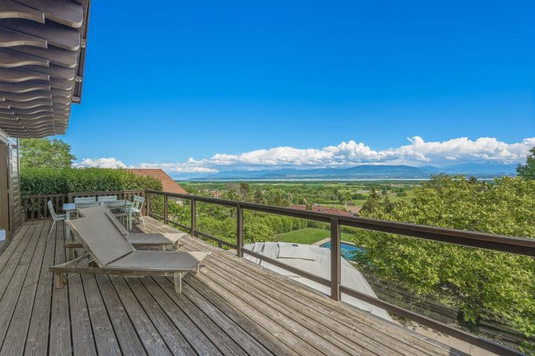 maison de luxe 8 Pièces en vente sur GRILLY (01220)