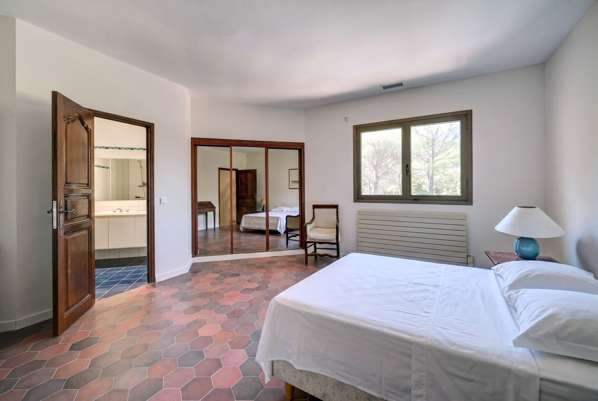 luxury house 10 Rooms for sale on EYGALIERES (13810)