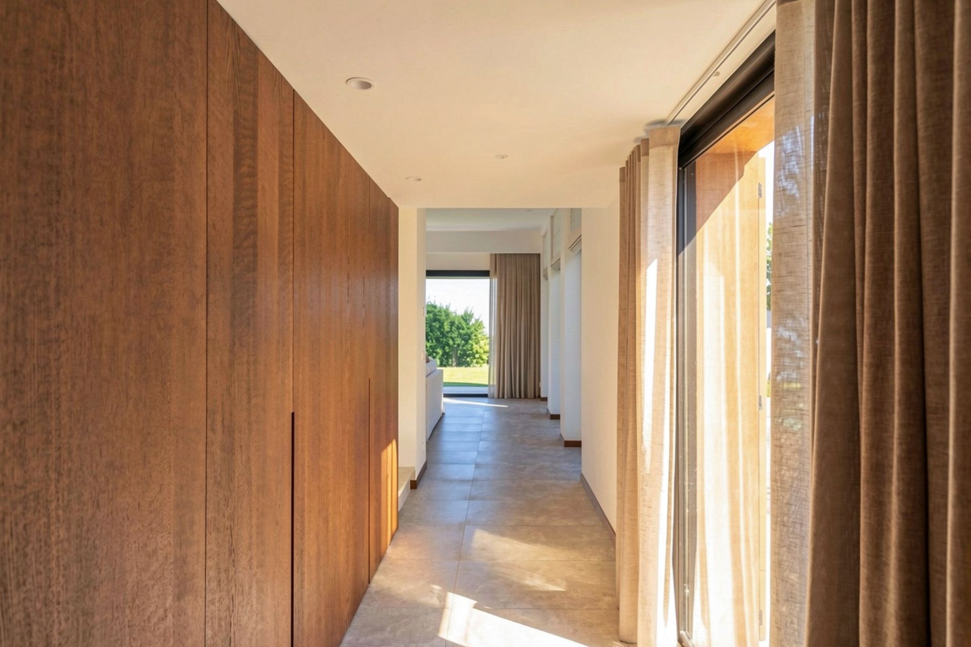 luxury house 6 Rooms for sale on LE PRADET (83220)