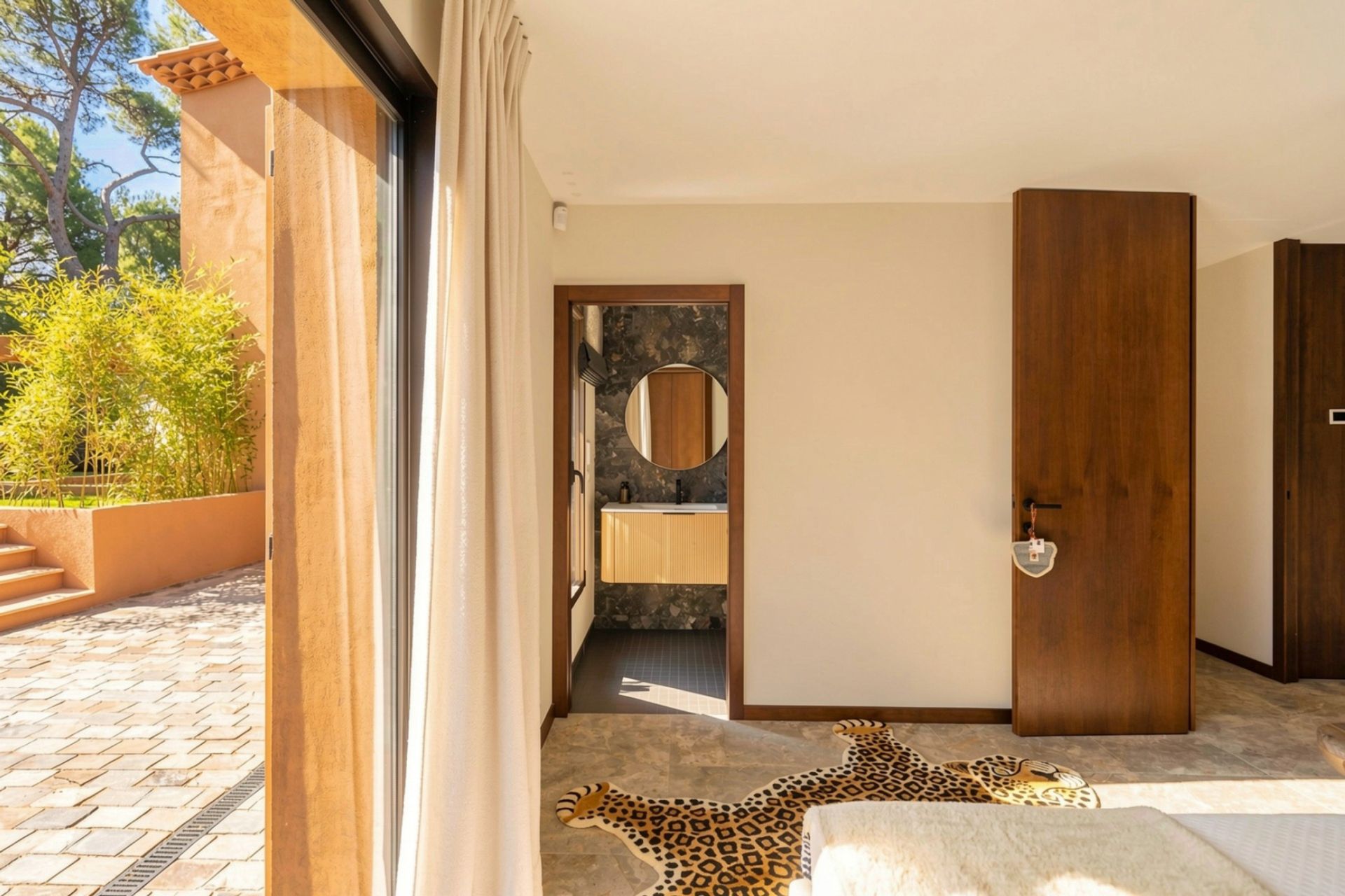 luxury house 6 Rooms for sale on LE PRADET (83220)