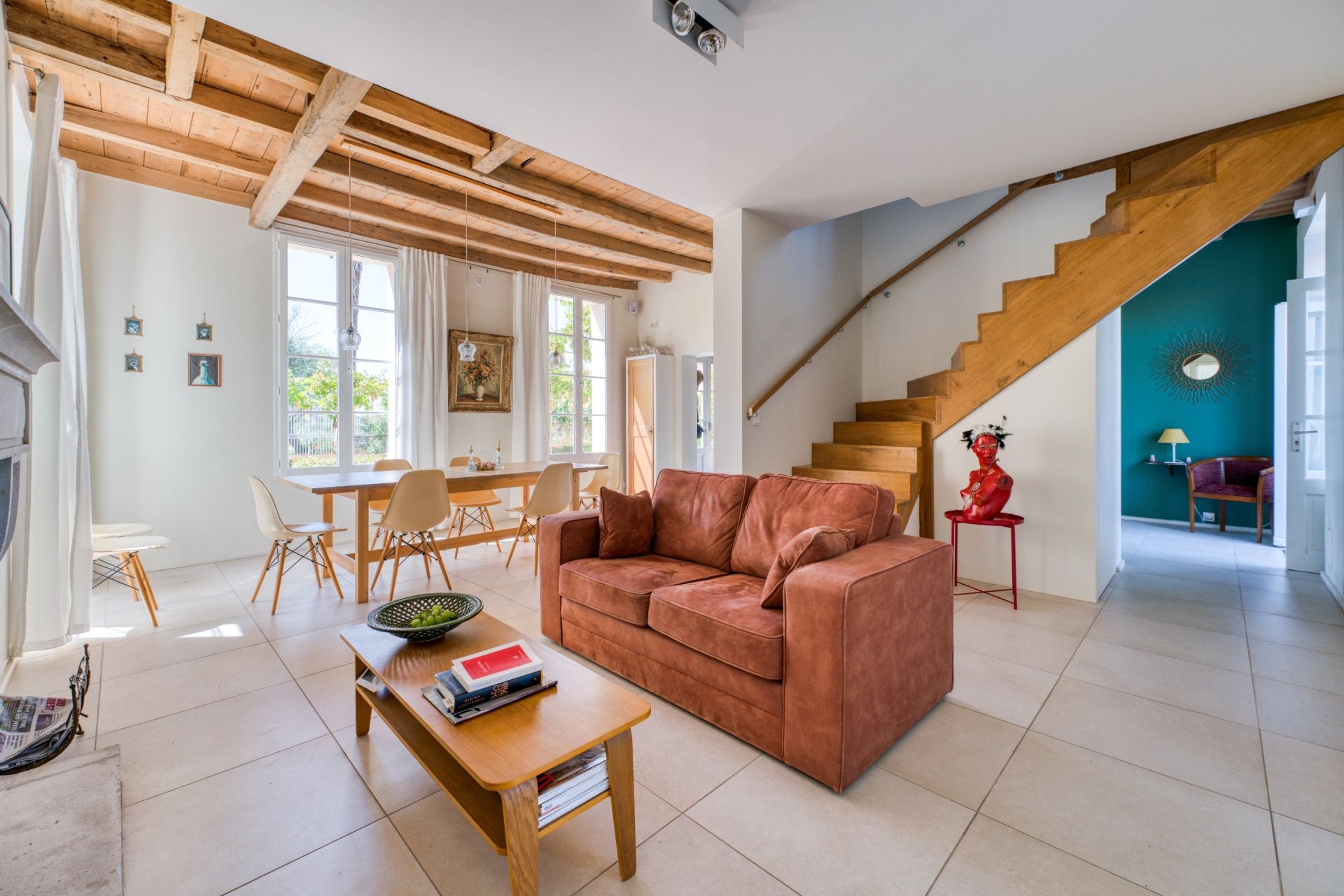 mansion 5 Rooms for sale on CABARIOT (17430)