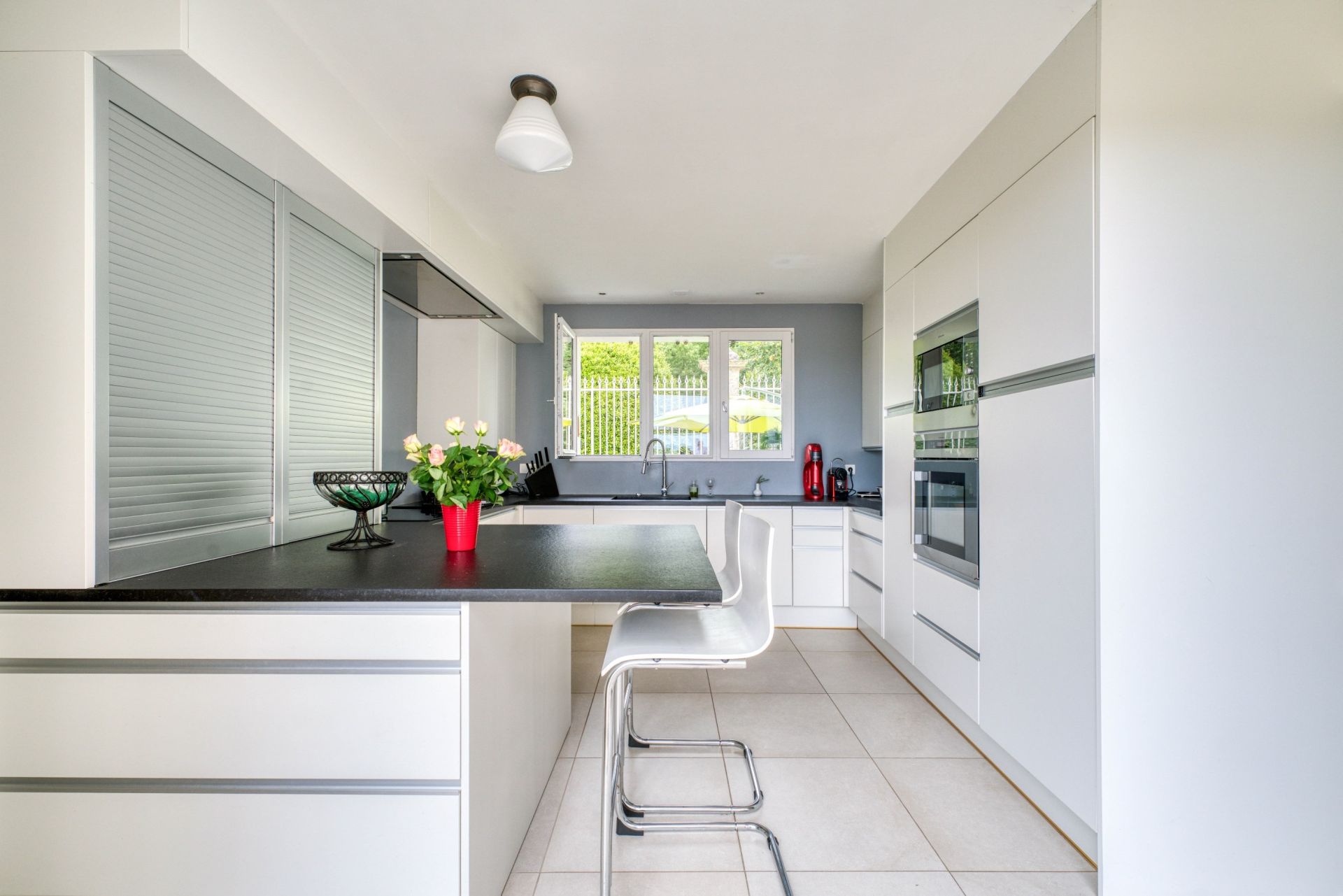 mansion 5 Rooms for sale on CABARIOT (17430)
