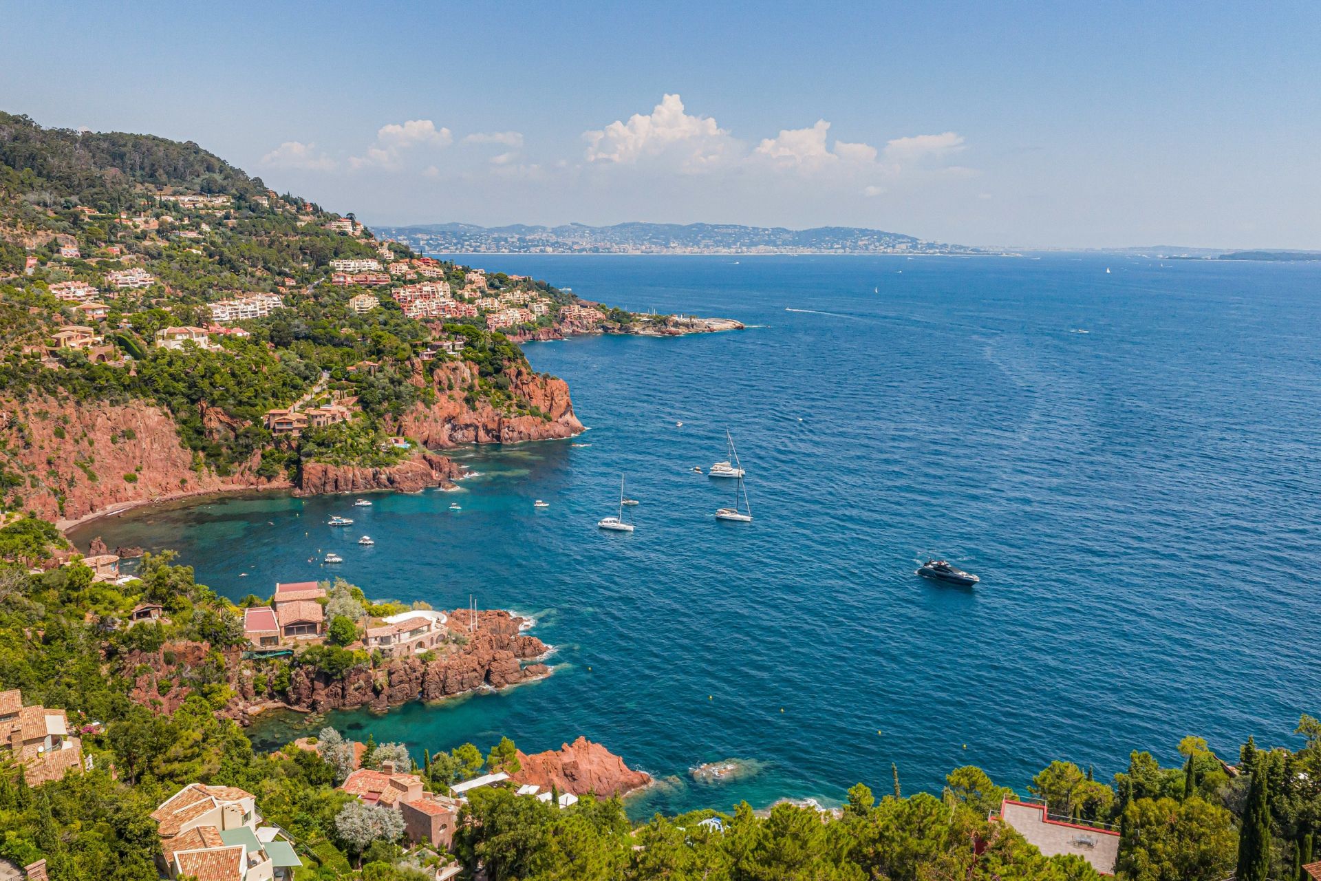 luxury provencale house 7 Rooms for sale on THEOULE SUR MER (06590)