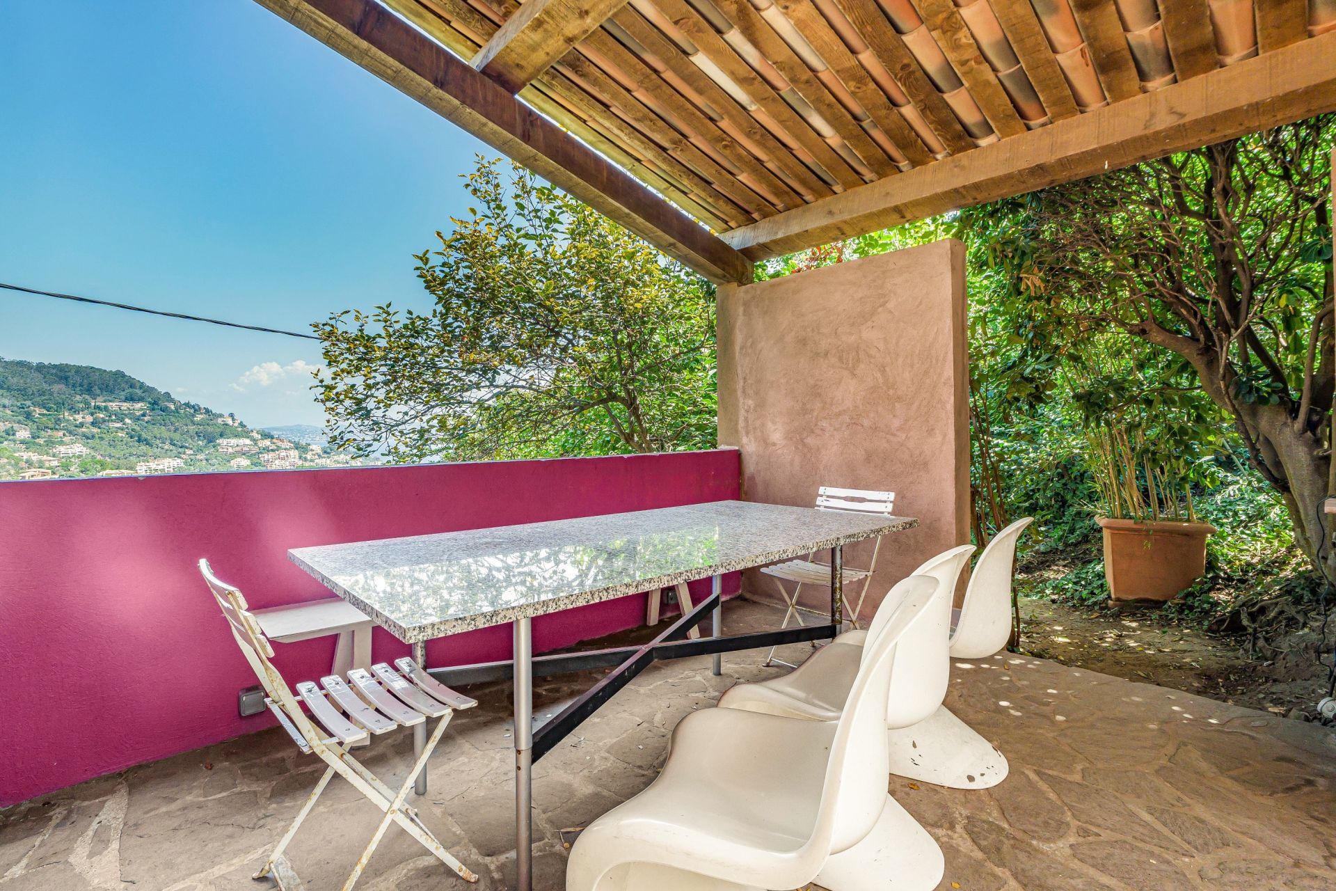 luxury provencale house 7 Rooms for sale on THEOULE SUR MER (06590)