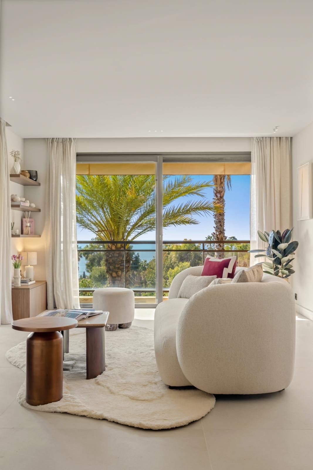 appartement de luxe 3 Pièces en vente sur VALLAURIS (06220)