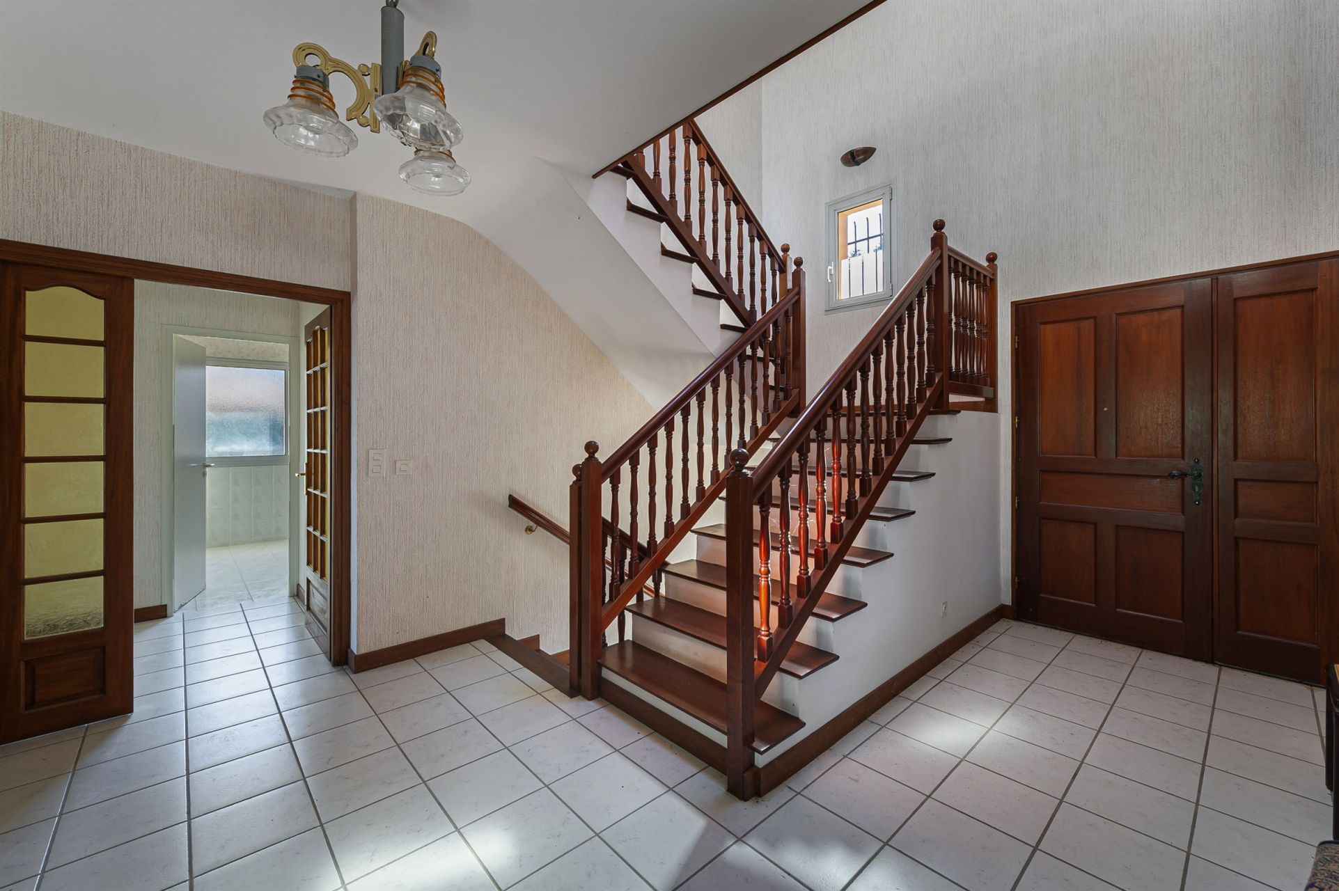 luxury house 6 Rooms for sale on NEUVECELLE (74500)
