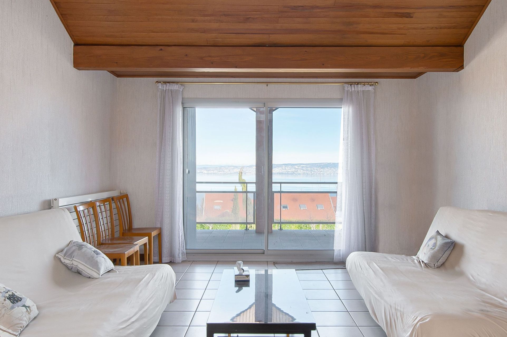 luxury house 6 Rooms for sale on NEUVECELLE (74500)