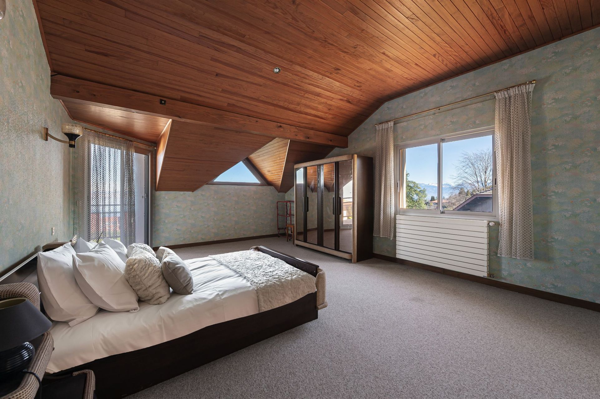luxury house 6 Rooms for sale on NEUVECELLE (74500)