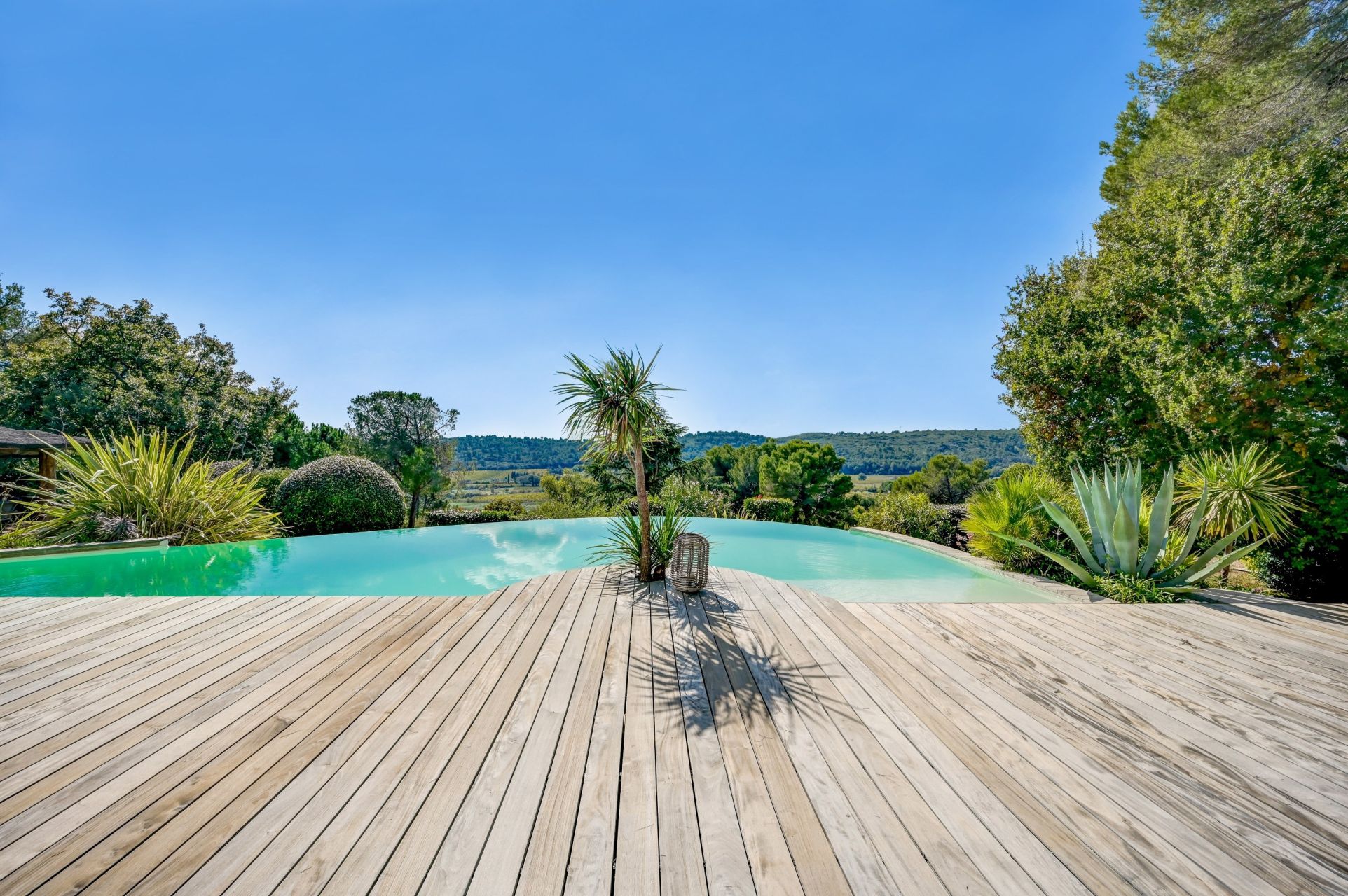 luxury house 6 Rooms for sale on AIX EN PROVENCE (13100)
