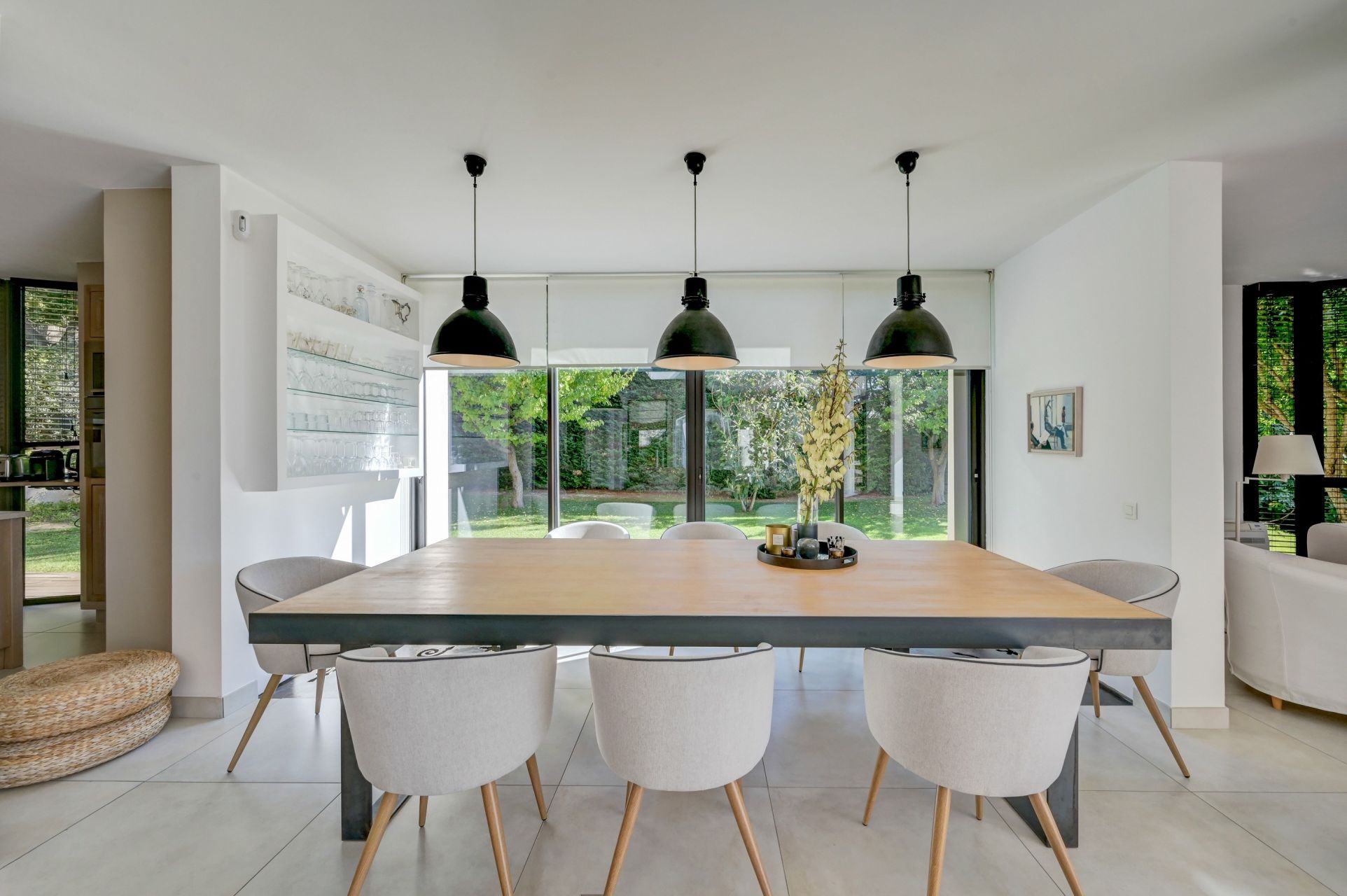 luxury house 6 Rooms for sale on AIX EN PROVENCE (13100)