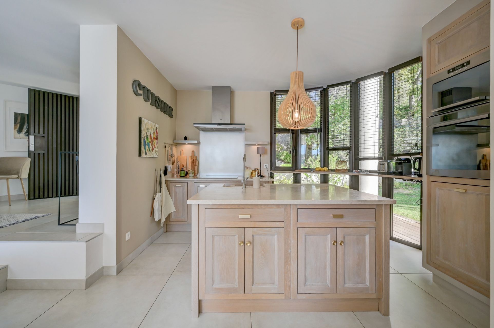 luxury house 6 Rooms for sale on AIX EN PROVENCE (13100)