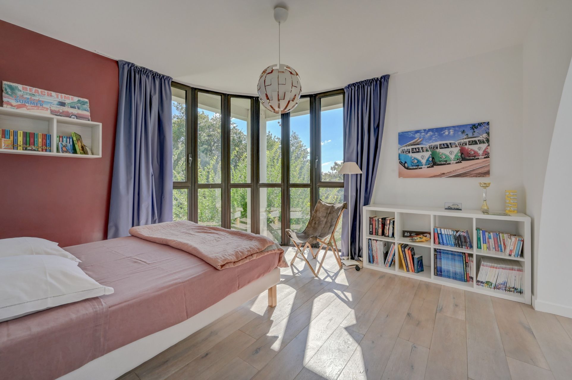 luxury house 6 Rooms for sale on AIX EN PROVENCE (13100)