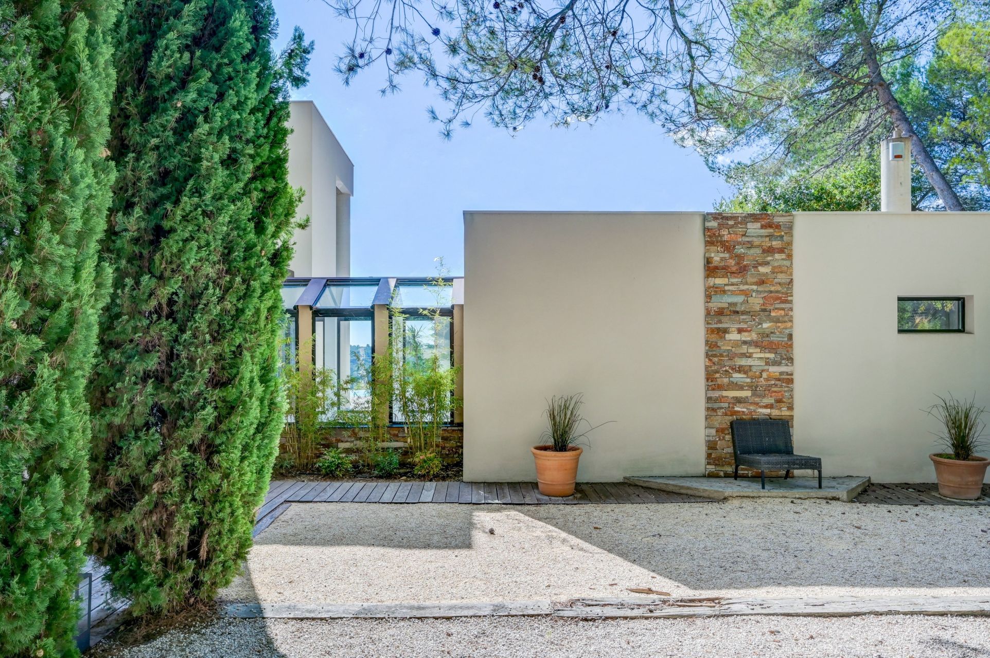 luxury house 6 Rooms for sale on AIX EN PROVENCE (13100)