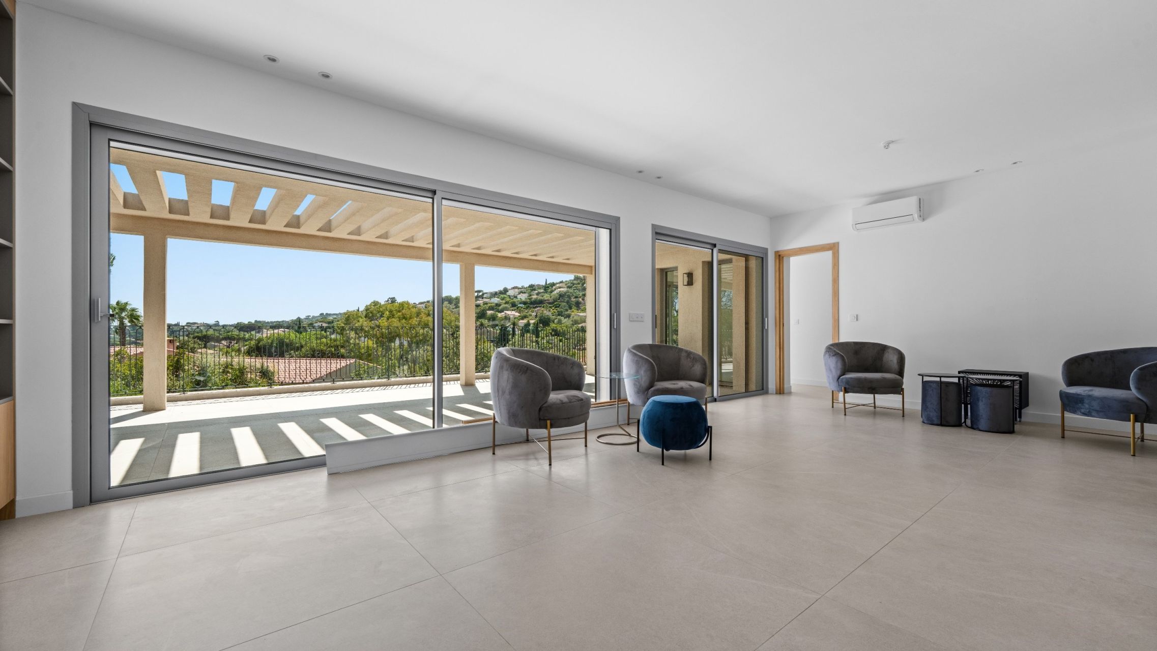 villa de luxe 7 Pièces en vente sur LES ISSAMBRES (83380)