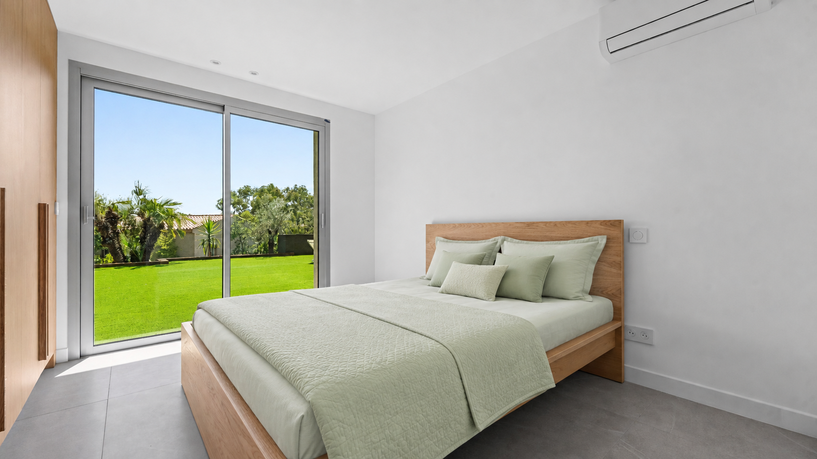 villa de luxe 7 Pièces en vente sur LES ISSAMBRES (83380)
