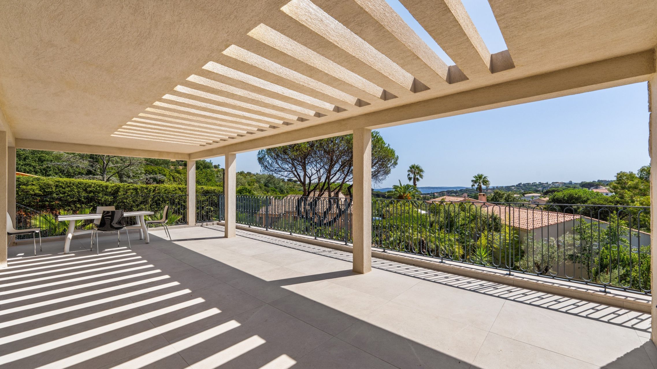 villa de luxe 7 Pièces en vente sur LES ISSAMBRES (83380)