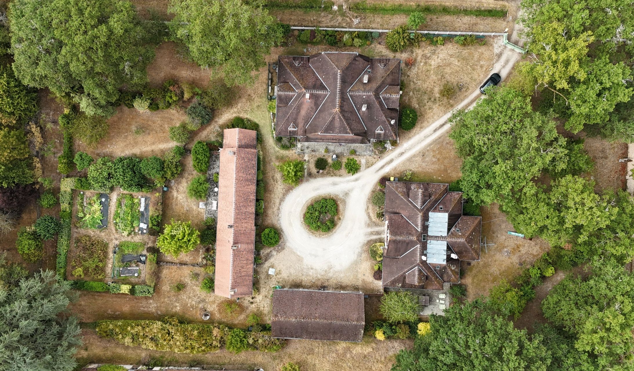 maison de luxe 21 Pièces en vente sur LIGNY LE RIBAULT (45240)