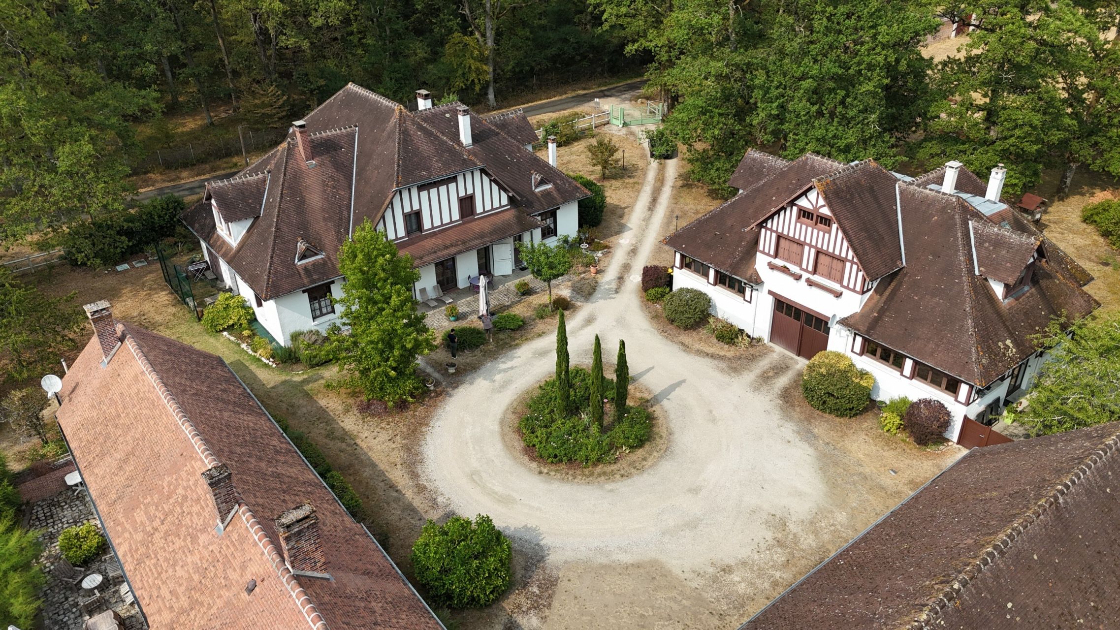 maison de luxe 21 Pièces en vente sur LIGNY LE RIBAULT (45240)
