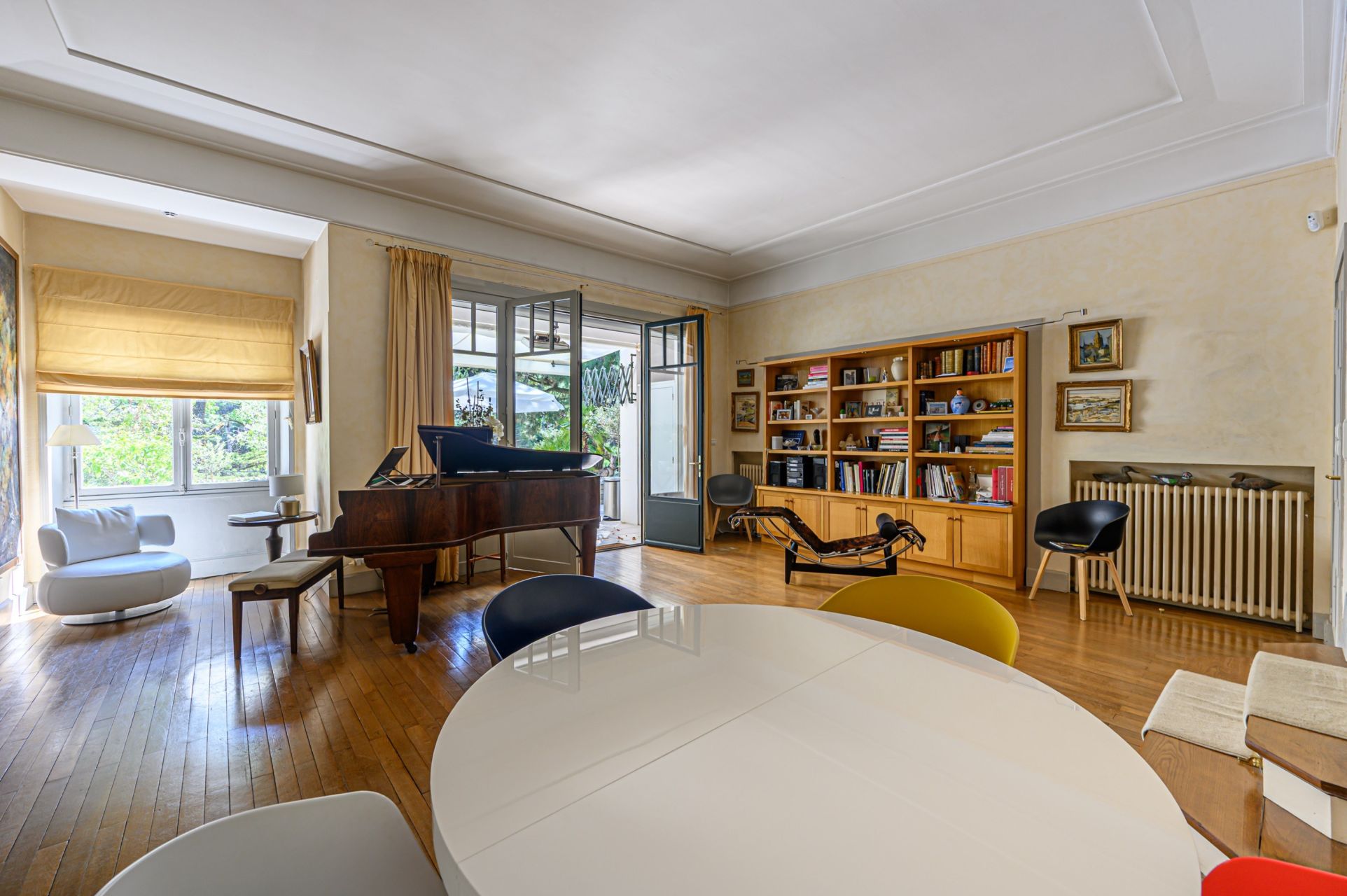 luxury property 10 Rooms for sale on LA BAULE (44500)