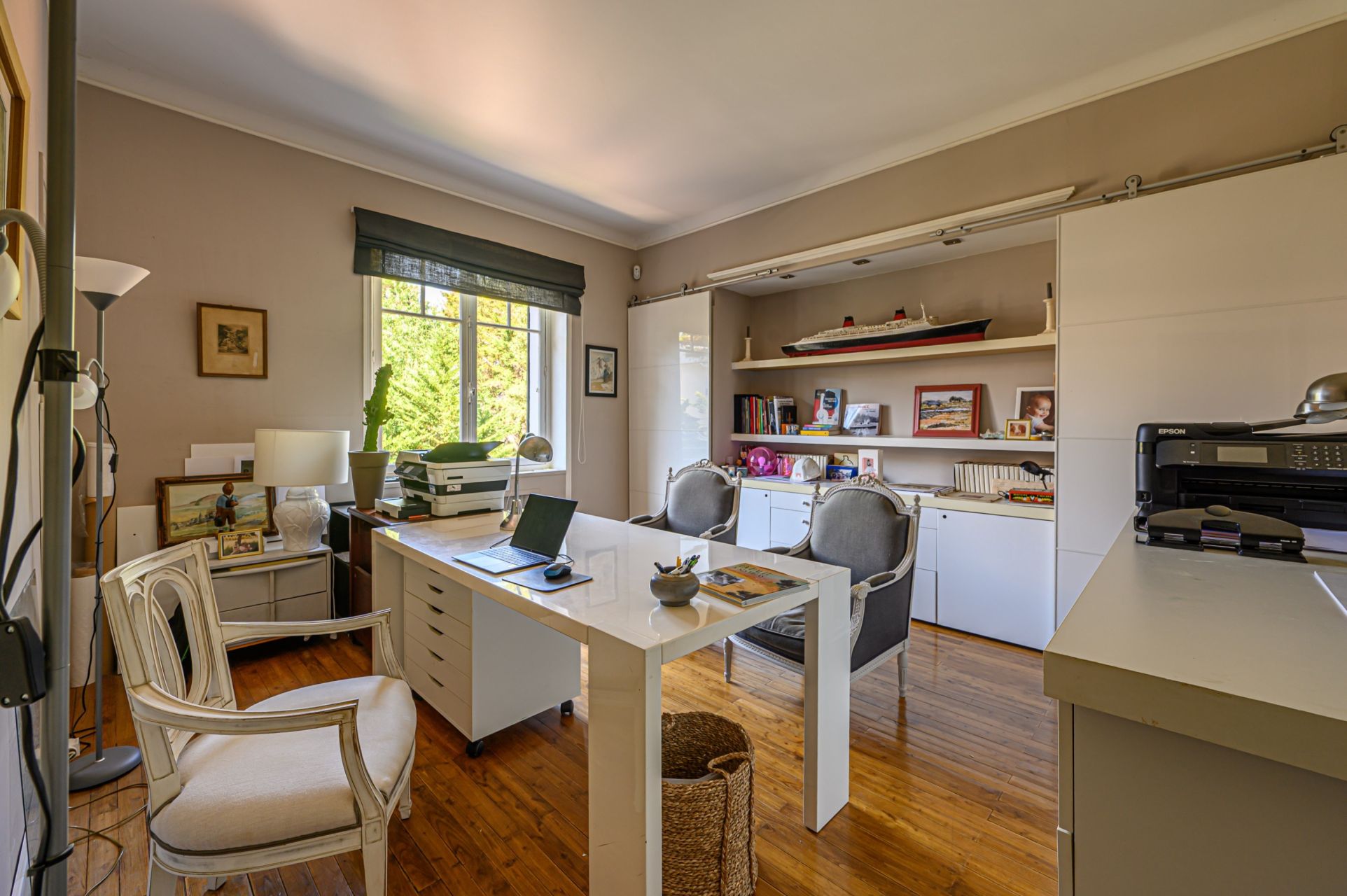 luxury property 10 Rooms for sale on LA BAULE (44500)