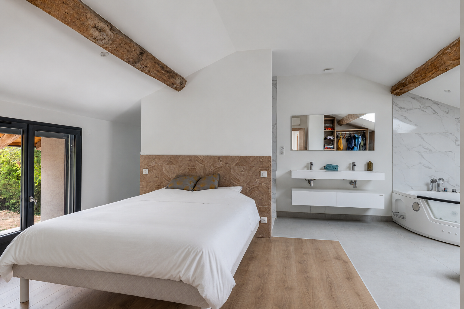corps de ferme 7 Pièces en vente sur BOURG EN BRESSE (01000)