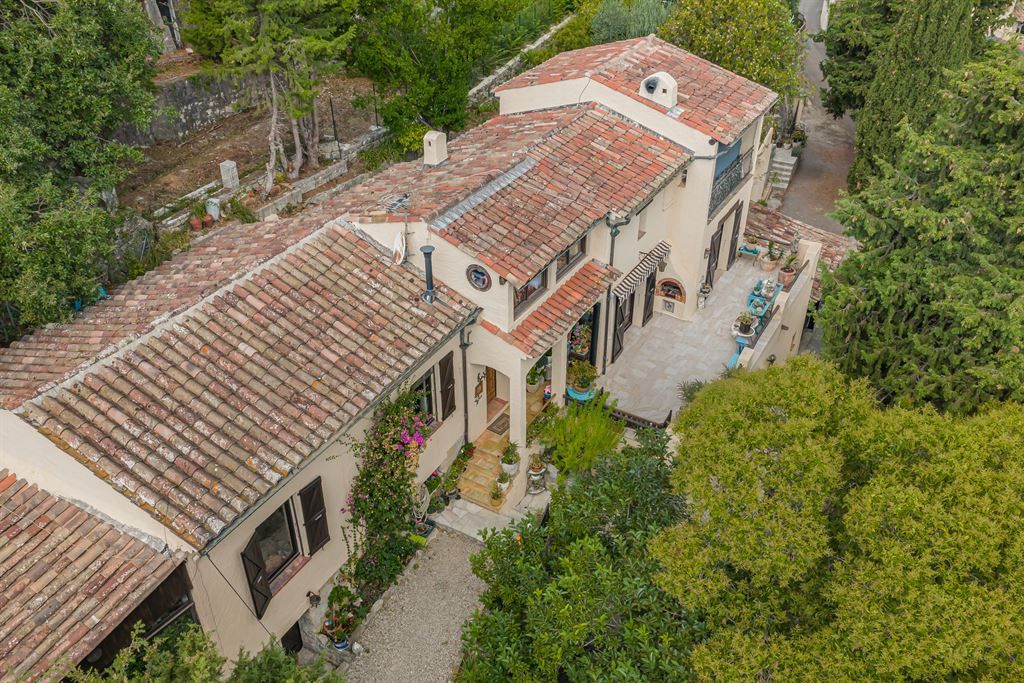 bastide 5 Pièces en vente sur MOUGINS (06250)