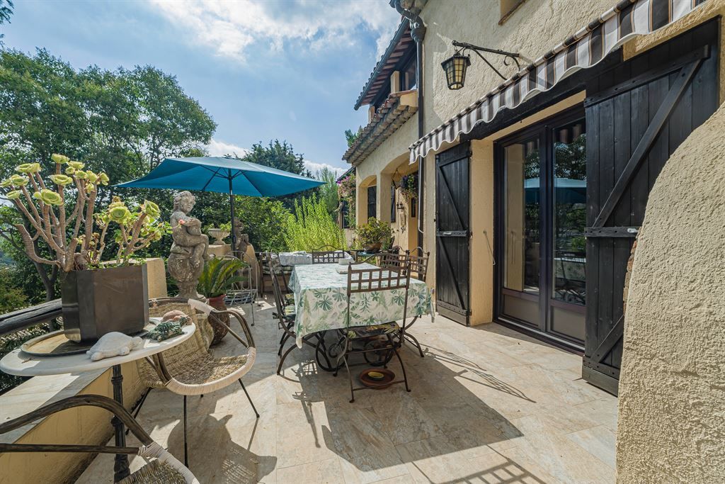 bastide 5 Pièces en vente sur MOUGINS (06250)